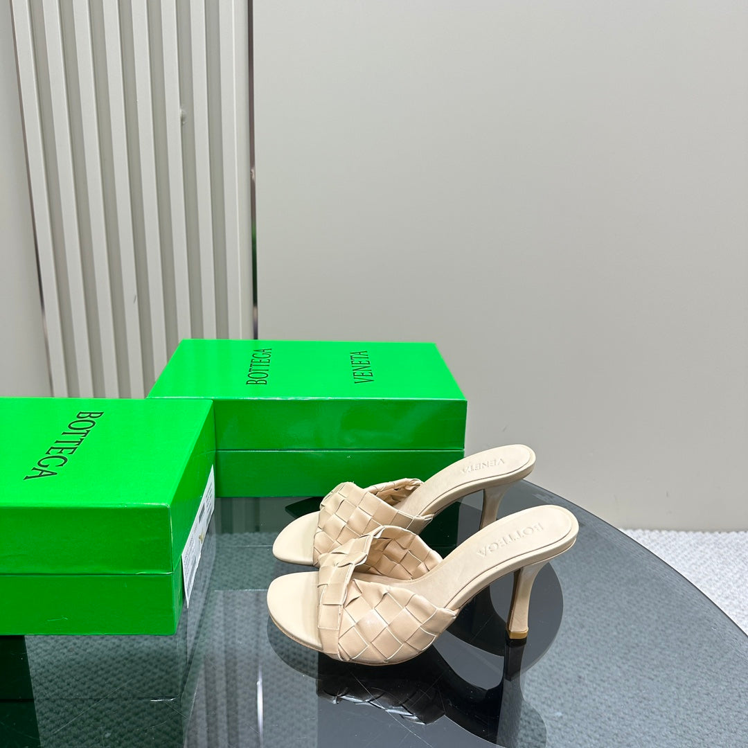 Bottega Veneta blink mule 95 beige lambskin