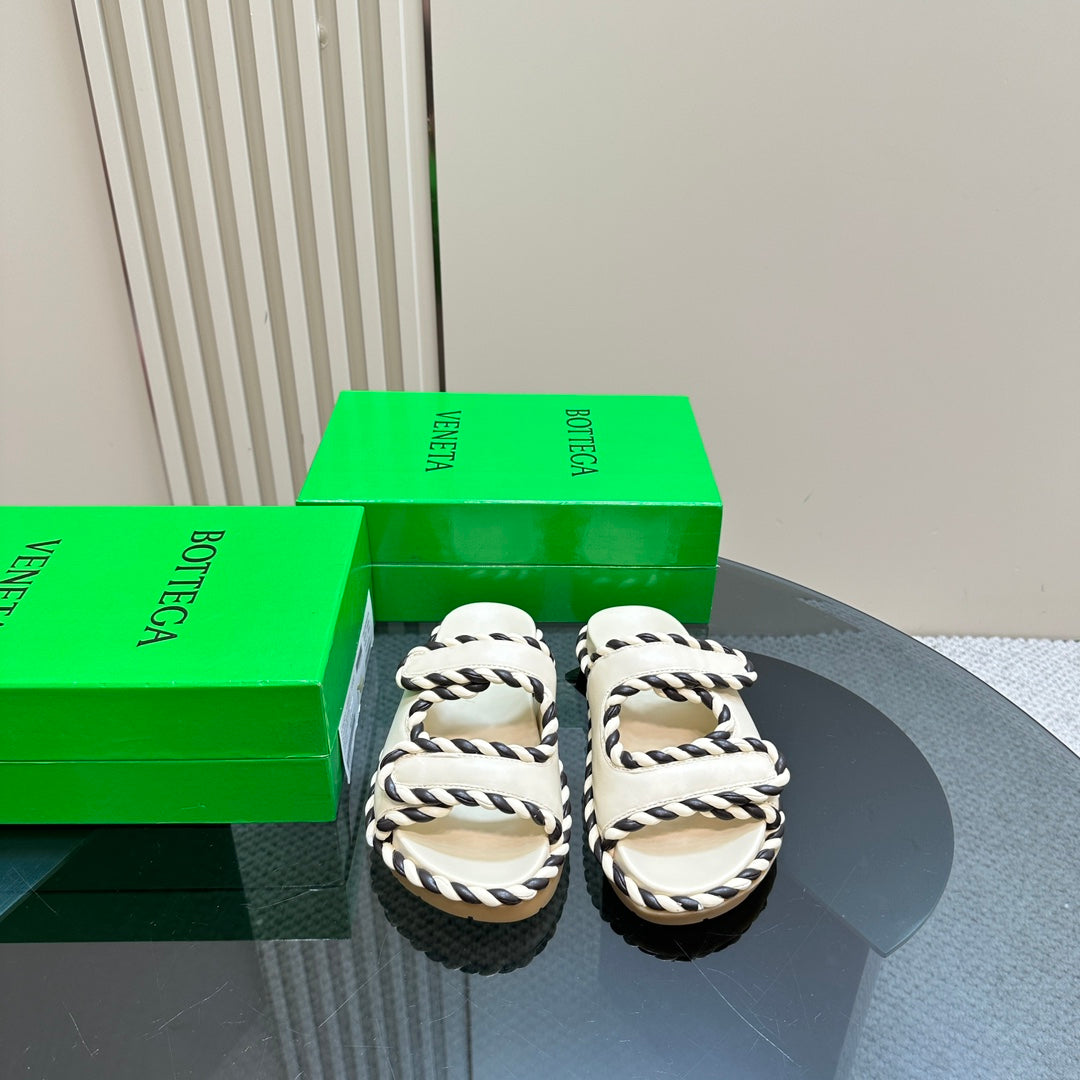 Bottega Veneta jack flat mule white black lambskin