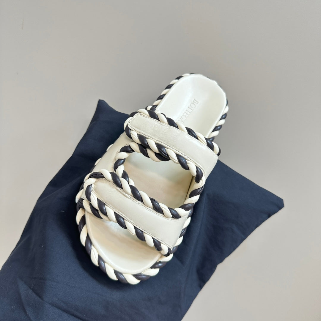 Bottega Veneta jack flat mule white black lambskin